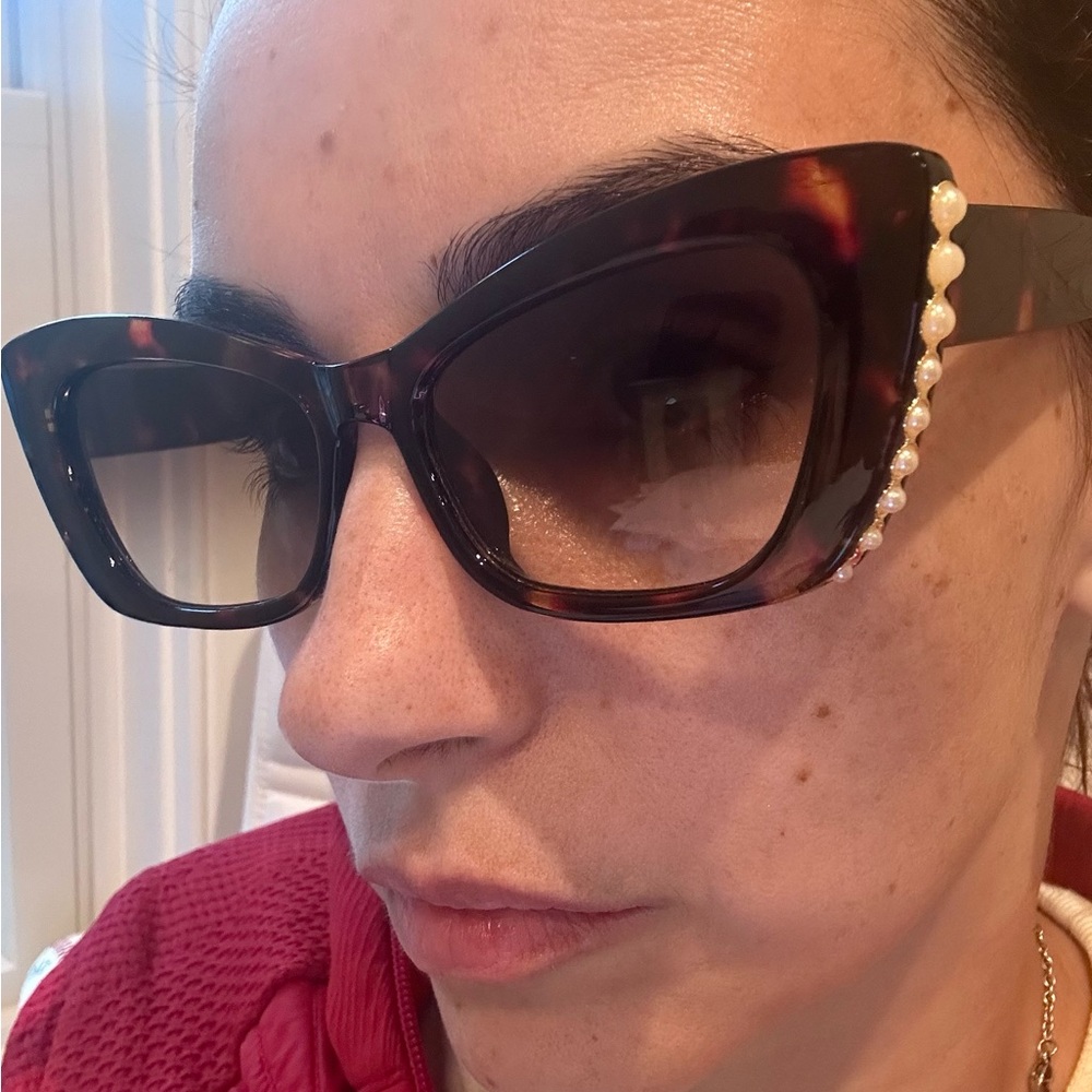 $8 - NWT - Black Friday Special - Anthropologie Sunglasses with Pearl Detail